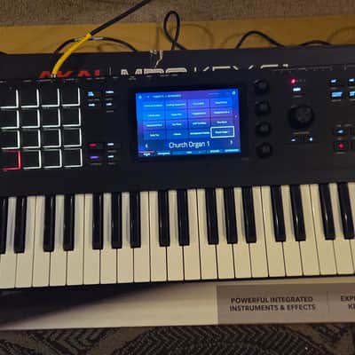 Akai MPC Key 61 Standalone Workstation Synthesizer 2022 - Present - Black image 2
