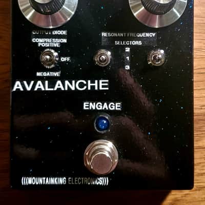 Mountainking Electronics Avalanche bass fuzz overdrive Felix Pappalardi inspired image 1
