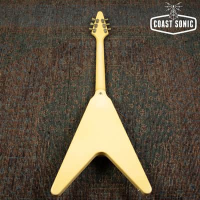 1993 Gibson Flying V '67 Reissue Alpine White w/ Case image 3