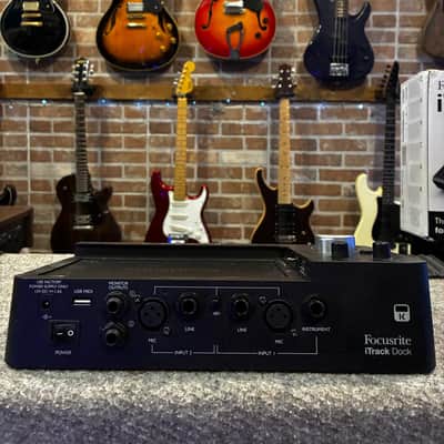 Focusrite iTrack Dock Mobile iPad Recording Interface 2010s - Black/Red image 4