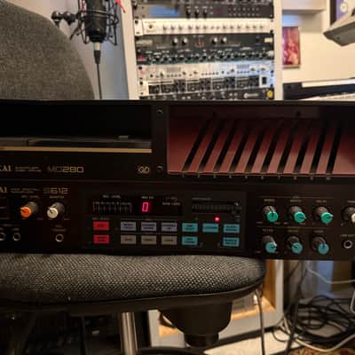 Akai S612 / MD280 MIDI Digital Sampler /Disc Drive 1985 - Black image 12