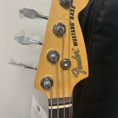 Fender American Performer Mustang Bass with Rosewood Fretboard - Satin Surf Green image 3