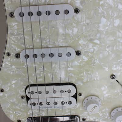 Fender USA Lonestar Stratocaster HSS, Gold w/ Maple neck (1996) image 4