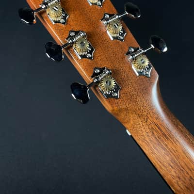 Martin D-18 Standard w/Hardshell Case - 1933 Ambertone (2025) image 11