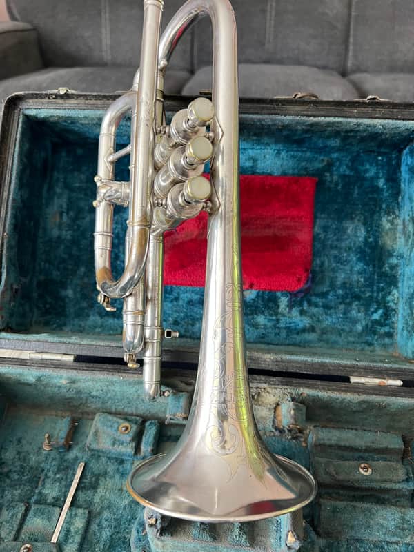J.W. York & Sons “Professional” Cornet — circa 1908 — Silver Plate — Grand Rapids, MI — w/ Original Case, Lyre & Mouthpiece image 1