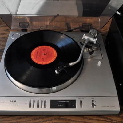 Akai AP-Q70 direct drive, quartz synthesizer, auto return image 4