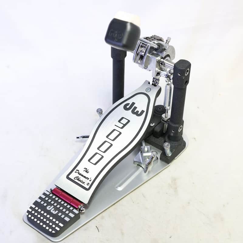 DW DWCP9000 Single Bass Pedal?Includes Genuine Soft Case (08/27) image 1