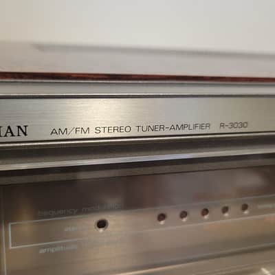 Vintage Stereo Receiver Luxman R-3030 image 2