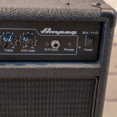 Ampeg BA-110 V2 Bass Guitar Combo Amp imagen 2