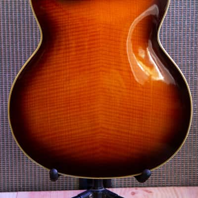 Hofner Vice President 2002 - Sunburst image 13