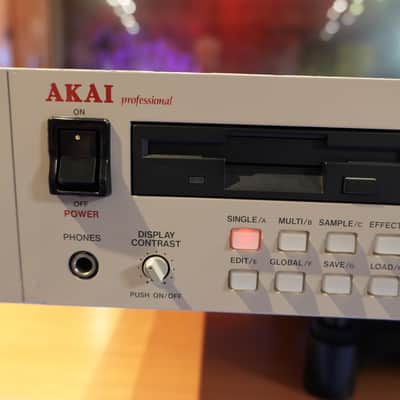 Akai S3000XL Sampler - New high-contrast LED-backlit display! image 8