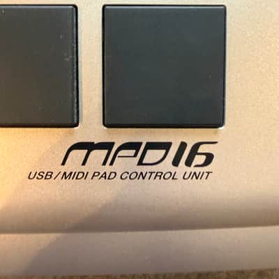 Akai MPD16 2000s - Silver image 6
