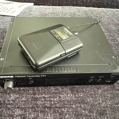 Shure PSM 300 Stereo Personal Monitor System with SE112 Earphones image 2