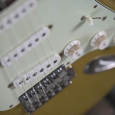 Del-Tone 60s S-Style Light Aging - Gold image 13