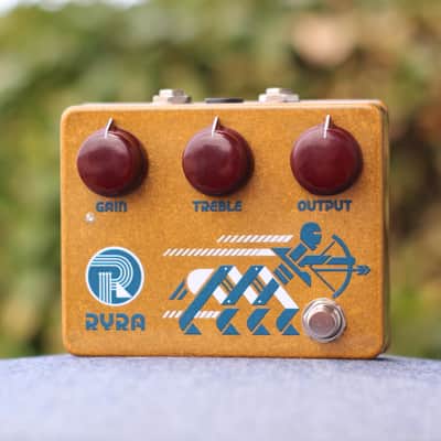RYRA "The Klone" in Gold image 1