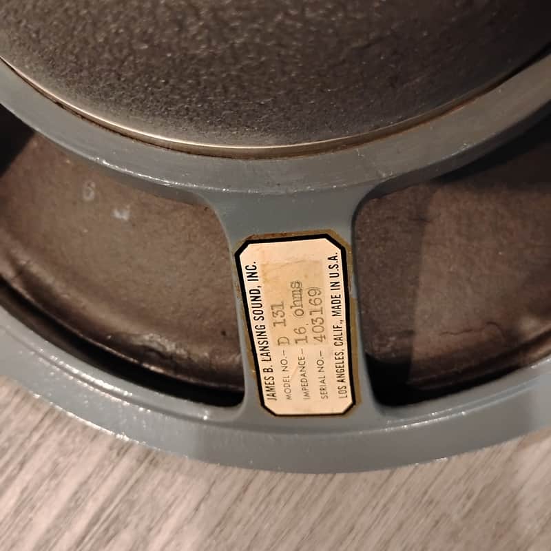 JBL D131