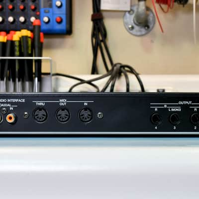 Roland Fantom-XR Rackmount Synthesizer Module *Screen Needs Replacement image 3