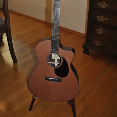 Pono Bnc4-4 baritone ukulele/tenor guitar w/hsc image 1
