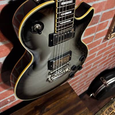 Epiphone Les Paul Custom Pro silver burst! With hardcase image 3