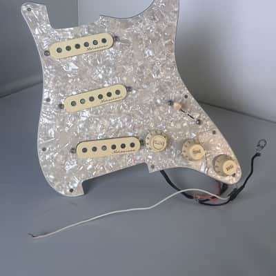 Fender Noiseless Loaded Antique Pearloid Pickguard SSS 2021 image 1