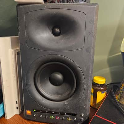 JBL LSR4326P 2010 image 3