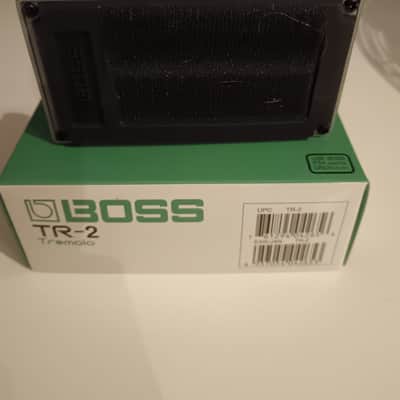 Boss TR-2 Tremolo (Silver Label) 1997 - Present - Green image 6