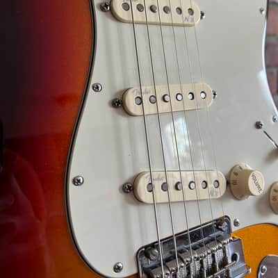 Fender American Deluxe *Strat Plus* 2013 Maple Fretboard - Mystic 3-Color Sunburst image 11