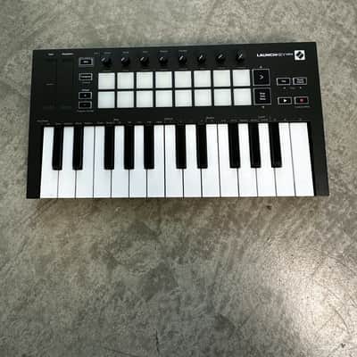 Novation Launchkey Mini MK3 25-Key MIDI Controller