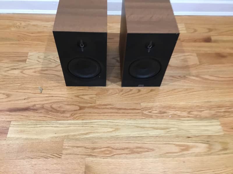 ELAC Debut 3.0 DB63-WN Bookshelf Speakers, Walnut (Pair) - 1” Aluminum Dome Tweeter & 6.5” Aramid Fiber Woofer - 2-Way Bass Reflex - 42Hz to 38KHz Response image 1