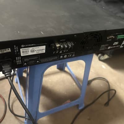 Crown DSi 1000 Digital Screen Series 2-Channel Power Amplifier 2010s - Black and Silver image 2