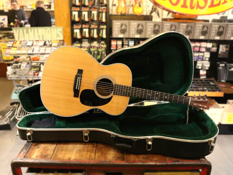 Martin Standard Series 000-28 2005 - 2017 - Natural image 1