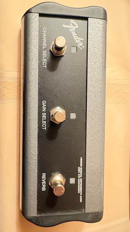 Genuine Fender Channel/Gain Select/Reverb 3 button foot switch image 1