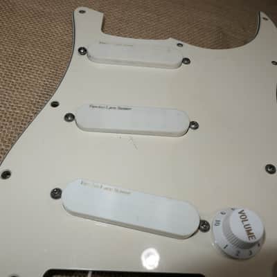 Pickguard Loaded, 1989 Fender American Strat Plus Stratocaster - image 2