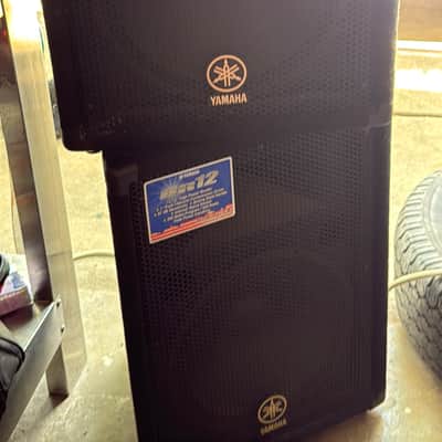 Yamaha BR12 500-Watt 2-Way 12" Passive Loudspeaker 2011 - Present - Black image 2