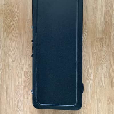 Squier Classic Vibe '70s Stratocaster HSS Black Maple Fretboard WITH Gator GC-ELECTRIC-A Double-cutaway Electric Guitar Case image 15