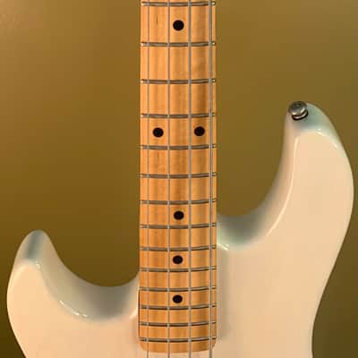 G&L L2000 1993 Bone White image 8