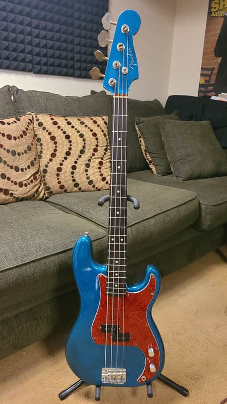 Fender Japan 1991-92 “Order Made” ’62 Reissue Precision Bass – Lake Placid Blue Sparkle w/ Matching Headstock image 1