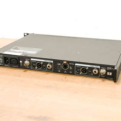 Shure UR4D Wireless Receiver w/ two UR2/SM58 Handheld Mics - L3 Band CG0128N image 8