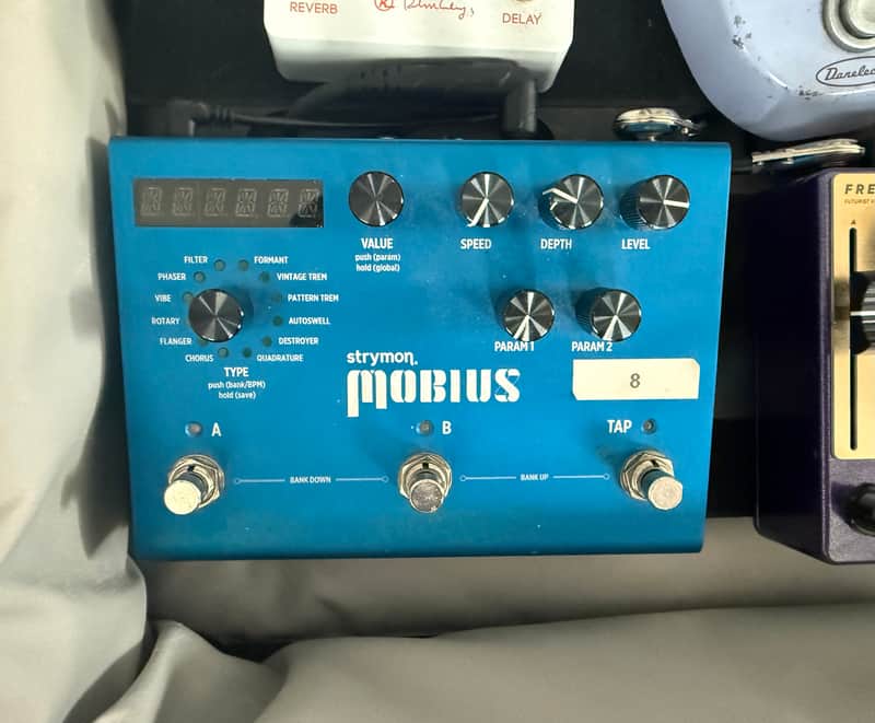 Strymon Mobius