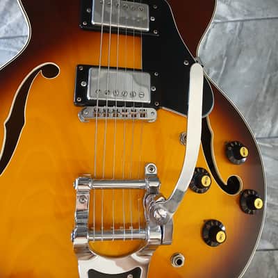 Sekova Guitar 1960'S-1970'S - Sunburst image 9