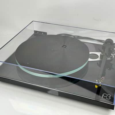 Rega P3 Planar Three Turntable image 2