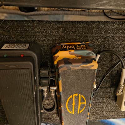 Dimebag Darrell Japan Live Rig (Replica), MXR Flanger Doubler, Furman PQ-4, Aphex 104, Rocktron Silencer, Juice Goose Power Supply, Randall RG100HT, ART Processor, Whirlwind Multi-Selector, Mesa Engineering High Gain Amp Swicther image 6