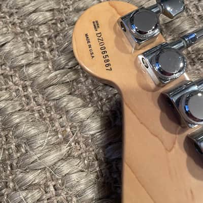 Fender American Deluxe Stratocaster with Maple Fretboard 1999 - 2001 - Crimson Transparent image 5