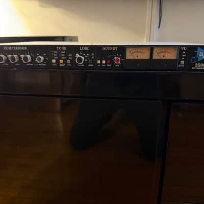 API 2500 Stereo Bus Compressor 2020 - Present - Black image 6
