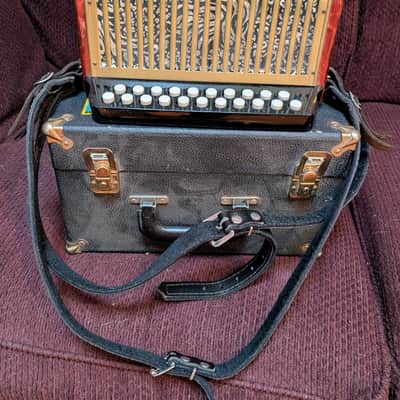 Hohner Erica 2-row button accordion in G/C image 2