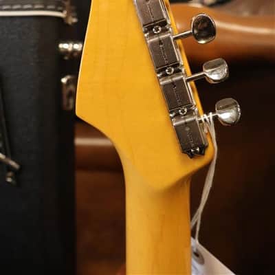 Fender American Vintage II 1965 Stratocaster Candy Apple Red image 6
