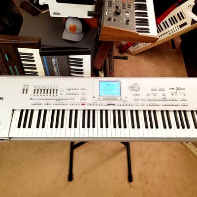 MUST SEE!!! KORG PA1X PRO 76 IN FACTORY BOX! FULLY SERVICED IN AMAZING CONDITION! image 6