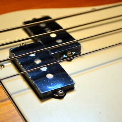 Fender American Special Precision Bass 2012 Honeyburst with Hardcase image 8