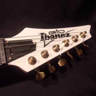 Ibanez Gio - white with gold hardware image 2