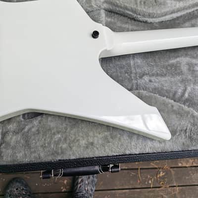 ESP Snakebyte Left Handed image 10